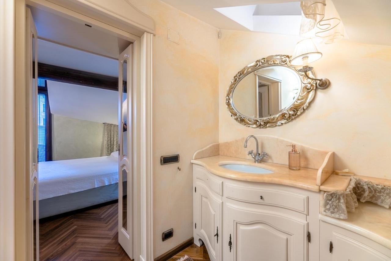 Appartement Dimora Lucrezia à Savone Extérieur photo