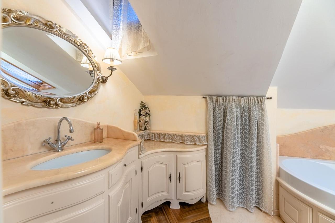 Appartement Dimora Lucrezia à Savone Extérieur photo