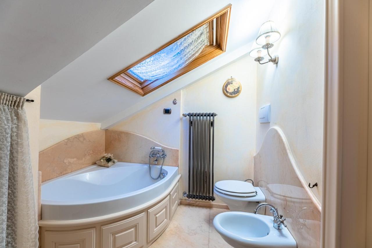 Appartement Dimora Lucrezia à Savone Extérieur photo